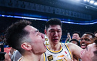 CBA新總冠軍誕生，廣廈破千年老二，胡金秋淚灑榮耀場(chǎng)！