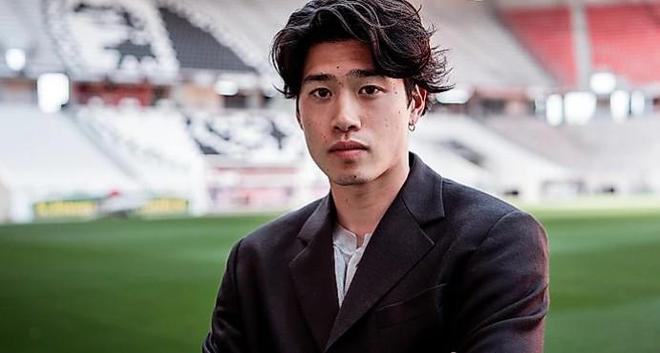 官方：弗賴堡簽約日本前鋒鈴木唯人，轉會費750萬歐。