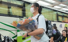 中國(guó)女籃亮相，張子宇花捧高挑，楊力維酷，楊舒予帥氣。