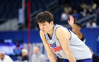 楊瀚森NBA選秀落選概率低，期待首輪表現(xiàn)。