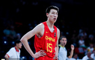 郇斯楠表現(xiàn)亮眼，12中8得16分5板，送出6大帽！